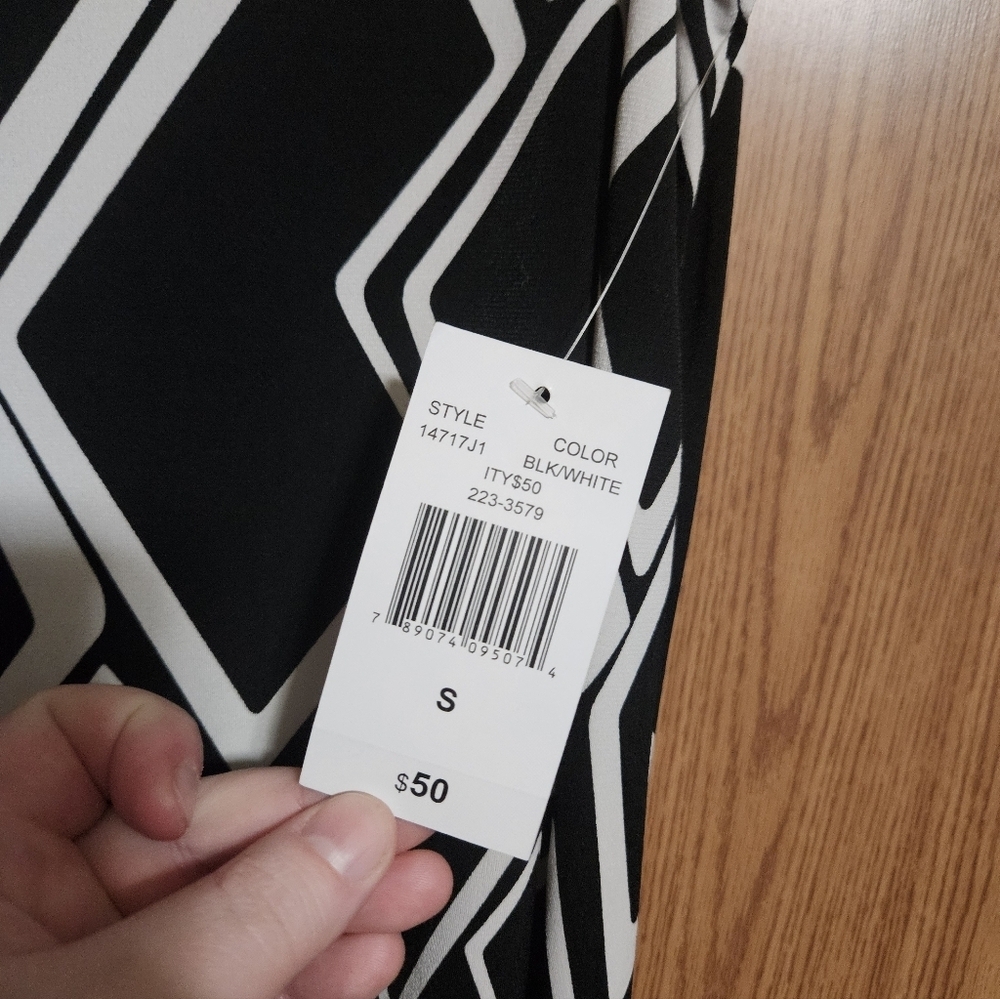 RN Studio NWT Womens Black & White Sleeveless Dress Geometric Pattern! - Picture 2 of 6